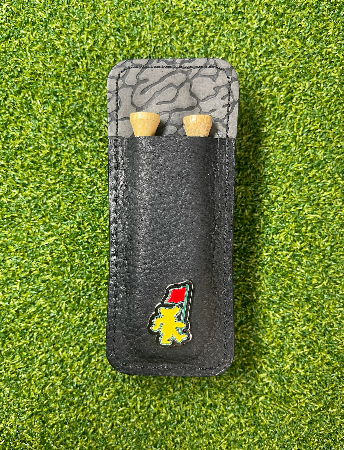 Pocket Organizer for Scotty Cameron Divot Tool. Black Kodiac Leather and Elephant Print. Divot Tool & Golf Tee Holder