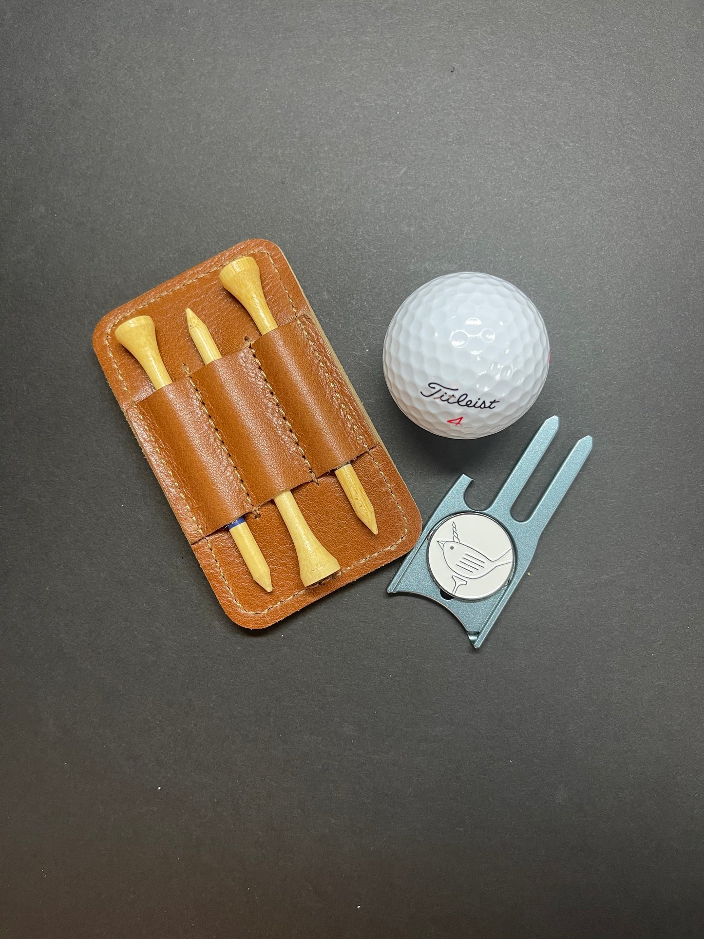 Pocket Golf Organizer. Brown Leather. Divot Tool and Golf Tee Holder