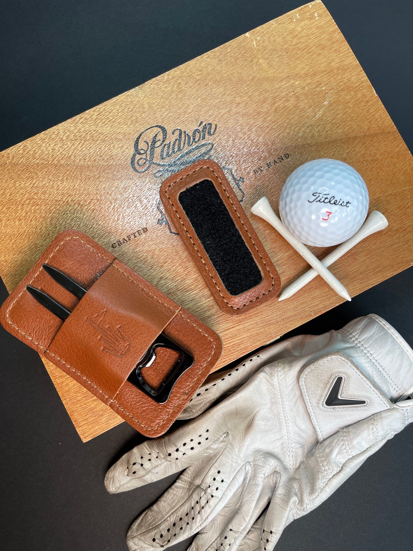 Pocket Golf Organizer. Brown Leather. Divot Tool and Golf Tee Holder